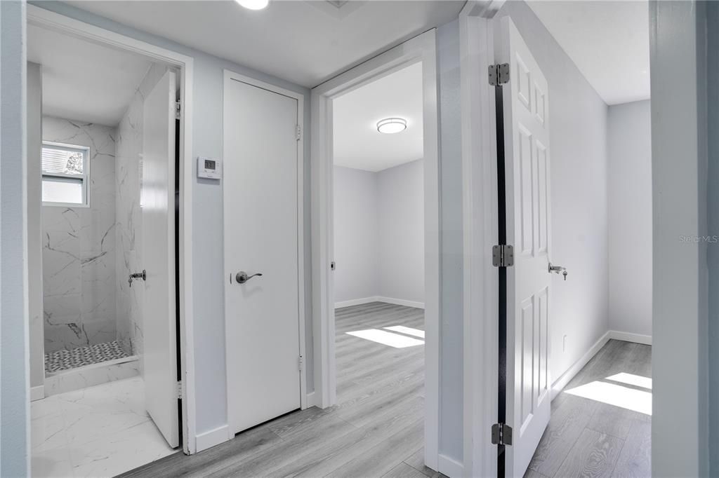 合同活跃: $260,000 (2 贝兹, 1 浴室, 768 平方英尺)