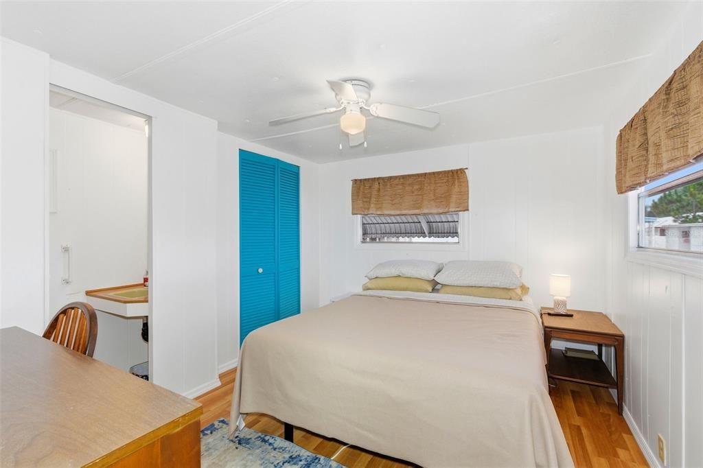 На продажу: $85,000 (2 спален, 1 ванн, 852 Квадратных фут)