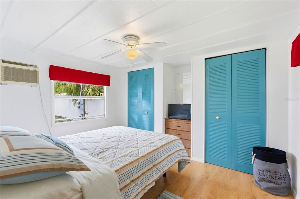 На продажу: $85,000 (2 спален, 1 ванн, 852 Квадратных фут)