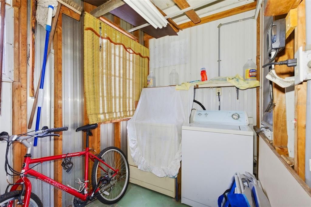 На продажу: $85,000 (2 спален, 1 ванн, 852 Квадратных фут)