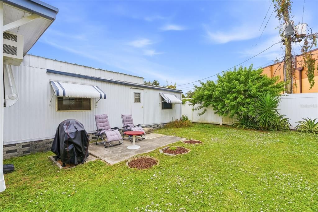 На продажу: $85,000 (2 спален, 1 ванн, 852 Квадратных фут)