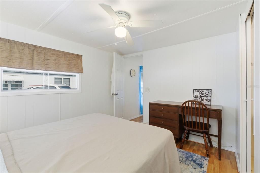 На продажу: $85,000 (2 спален, 1 ванн, 852 Квадратных фут)