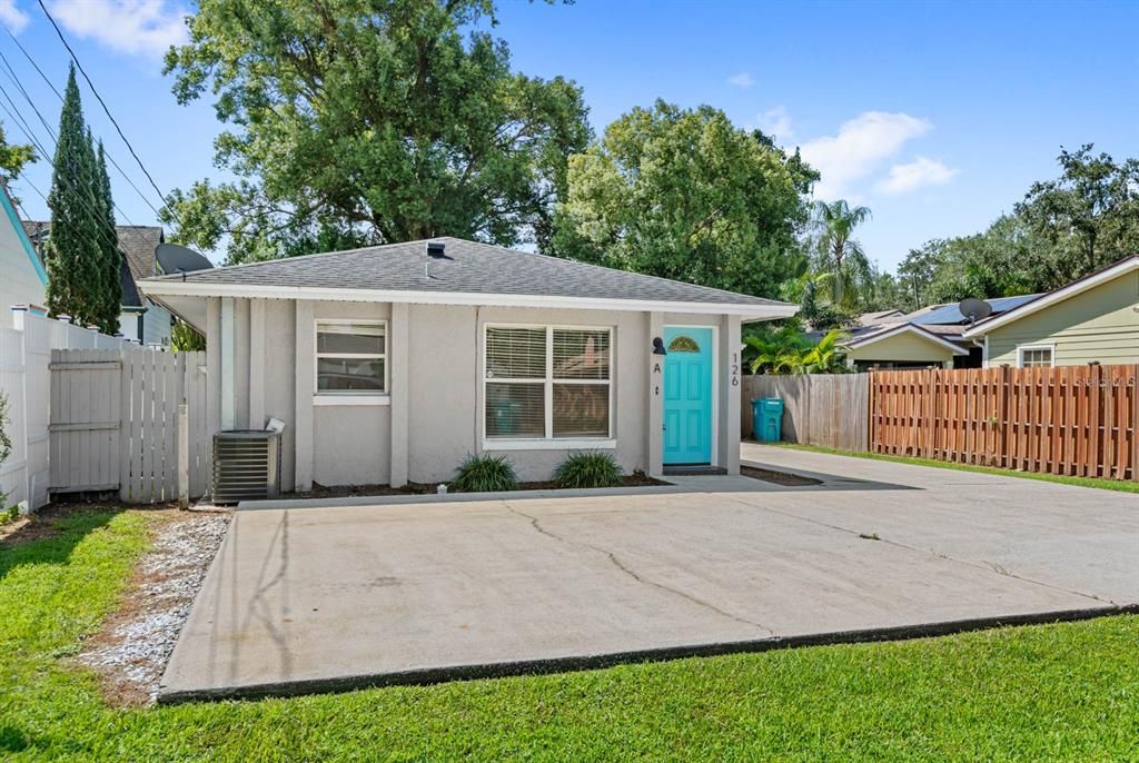 For Rent: $1,795 (2 beds, 2 baths, 800 Square Feet)