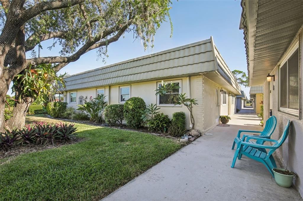 待售: $115,000 (2 贝兹, 2 浴室, 960 平方英尺)