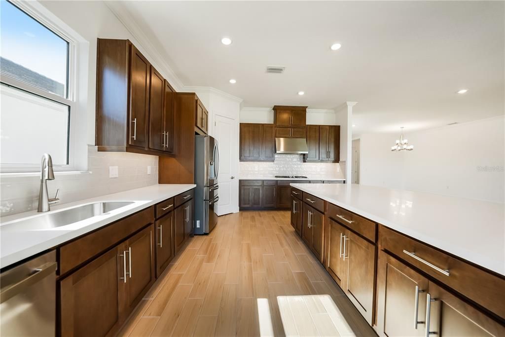 На продажу: $1,025,000 (4 спален, 3 ванн, 3108 Квадратных фут)