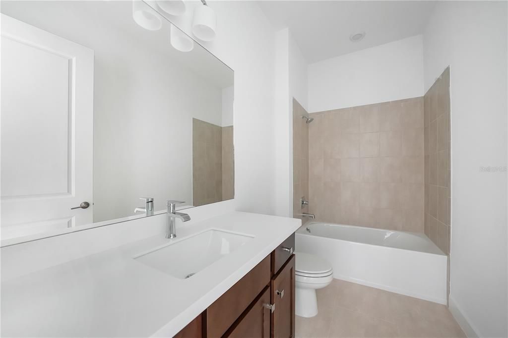 На продажу: $1,025,000 (4 спален, 3 ванн, 3108 Квадратных фут)