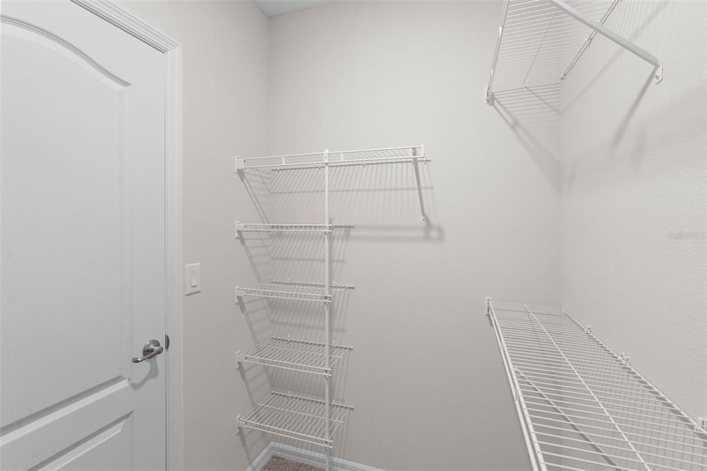 待售: $375,000 (4 贝兹, 2 浴室, 1854 平方英尺)