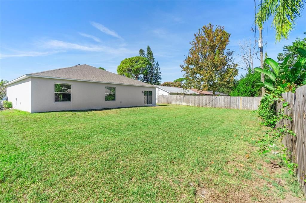 待售: $375,000 (4 贝兹, 2 浴室, 1854 平方英尺)