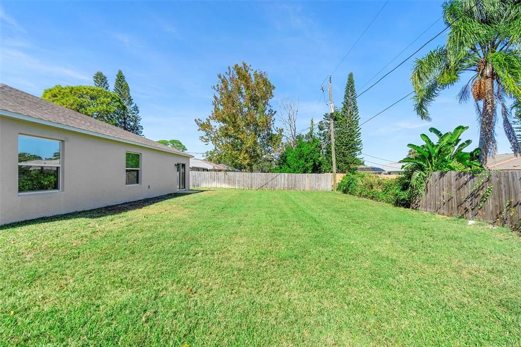 待售: $375,000 (4 贝兹, 2 浴室, 1854 平方英尺)