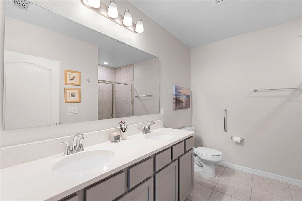 待售: $375,000 (4 贝兹, 2 浴室, 1854 平方英尺)