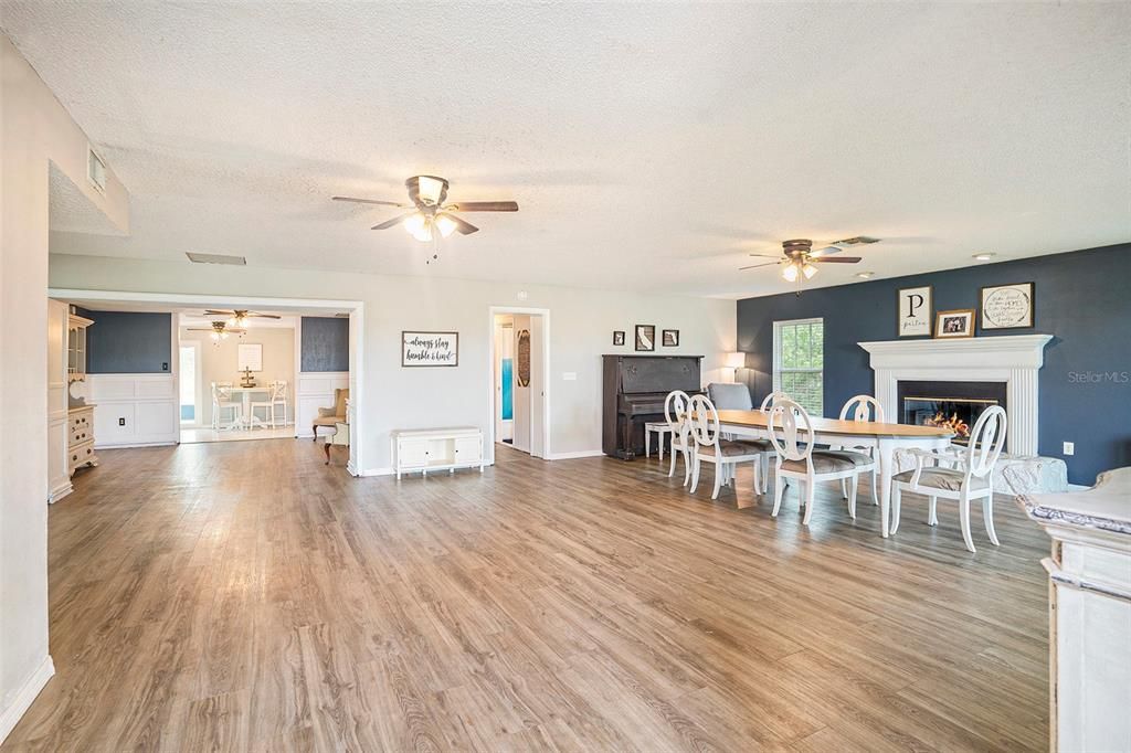 For Sale: $679,999 (5 beds, 3 baths, 3480 Square Feet)