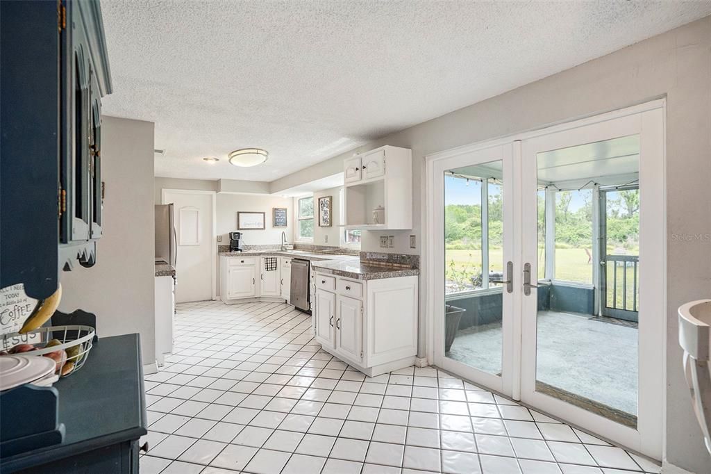 For Sale: $679,999 (5 beds, 3 baths, 3480 Square Feet)