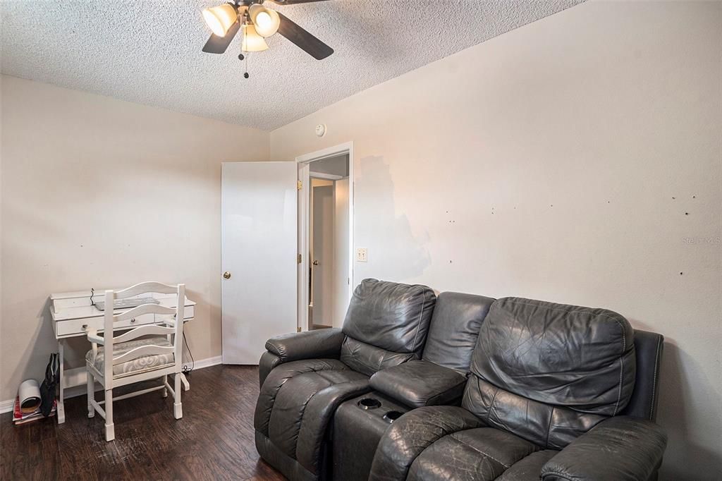 For Sale: $679,999 (5 beds, 3 baths, 3480 Square Feet)