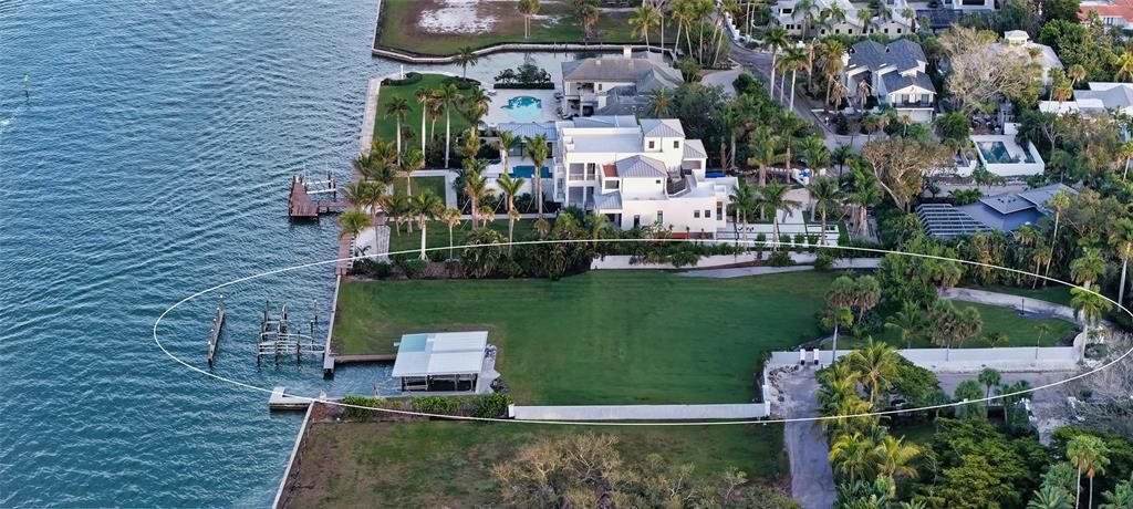 For Sale: $9,850,000 (1.11 acres)