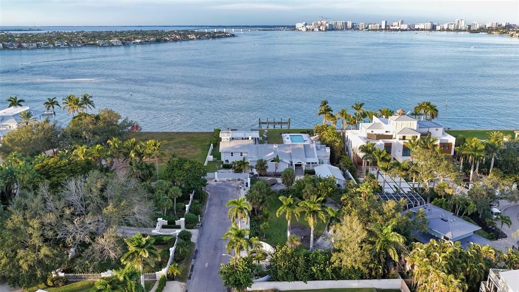 For Sale: $9,850,000 (1.11 acres)