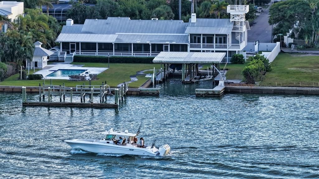 For Sale: $9,850,000 (1.11 acres)