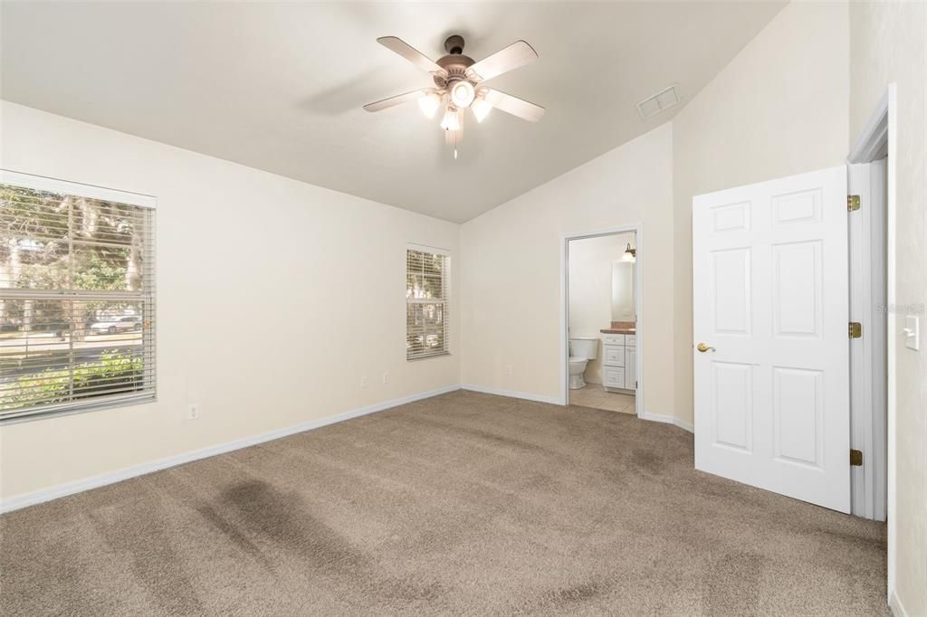 待售: $245,000 (2 贝兹, 2 浴室, 1243 平方英尺)