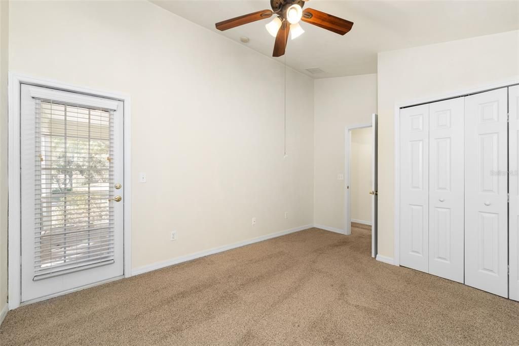 待售: $245,000 (2 贝兹, 2 浴室, 1243 平方英尺)