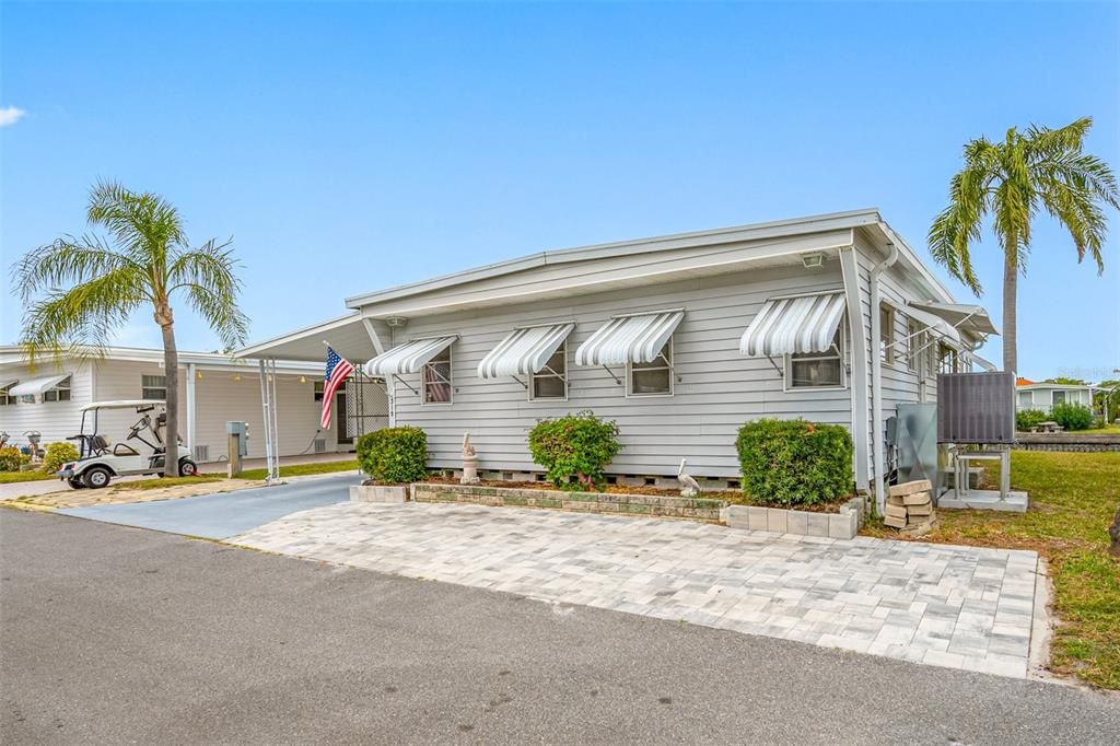 На продажу: $249,900 (2 спален, 2 ванн, 1008 Квадратных фут)