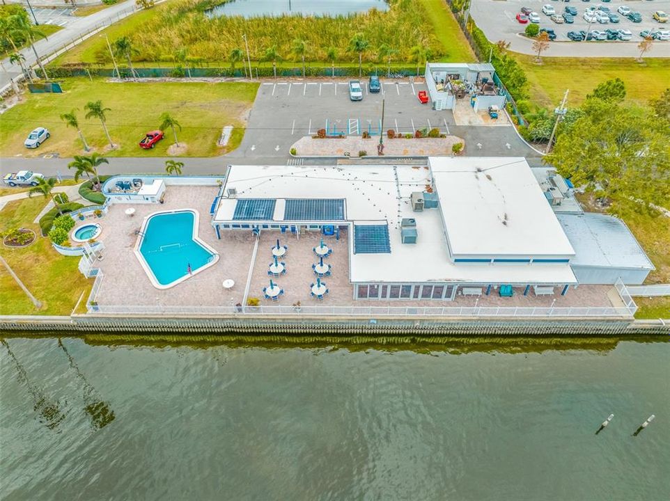 На продажу: $249,900 (2 спален, 2 ванн, 1008 Квадратных фут)