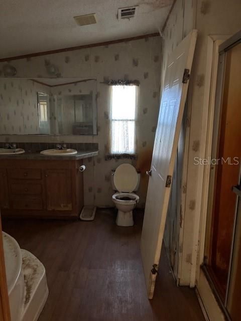 Activo con contrato: $130,000 (3 camas, 2 baños, 1620 Pies cuadrados)