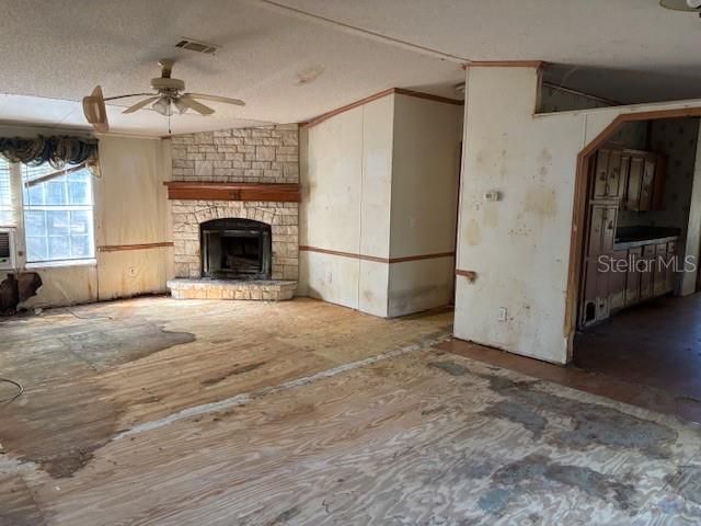 Activo con contrato: $130,000 (3 camas, 2 baños, 1620 Pies cuadrados)