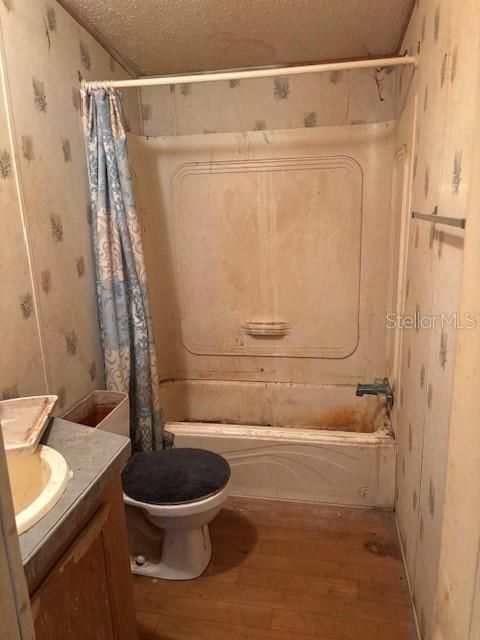 Activo con contrato: $130,000 (3 camas, 2 baños, 1620 Pies cuadrados)