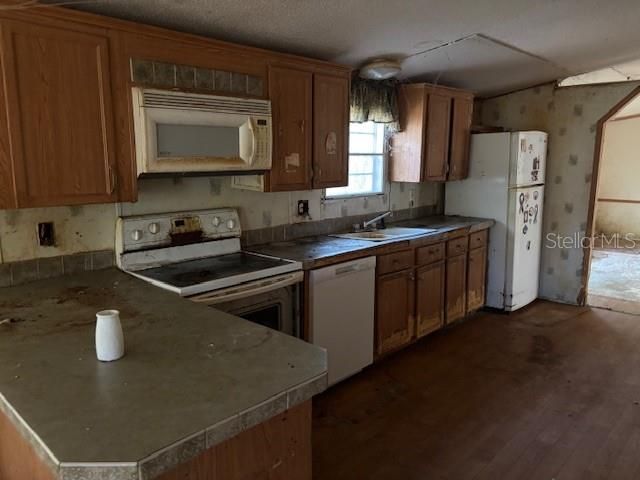 Activo con contrato: $130,000 (3 camas, 2 baños, 1620 Pies cuadrados)