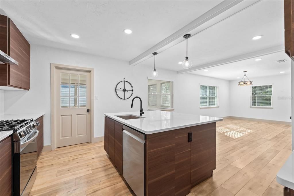 For Sale: $441,000 (3 beds, 2 baths, 1725 Square Feet)