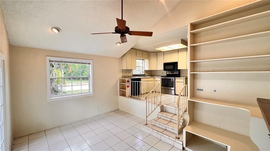 В аренду: $3,295 (3 спален, 2 ванн, 1747 Квадратных фут)