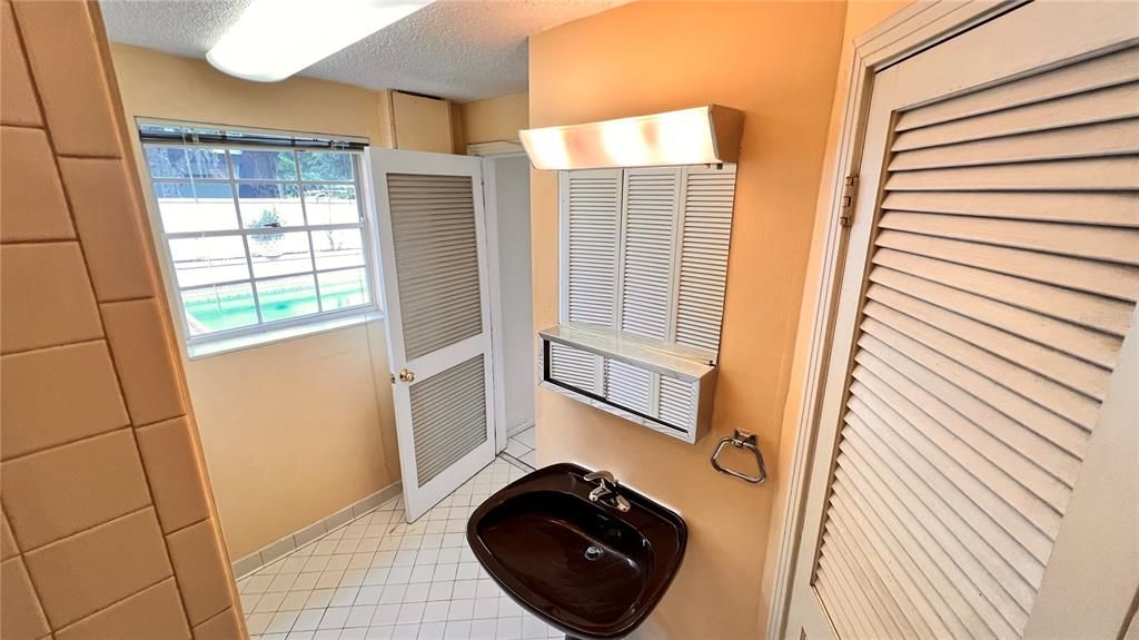 В аренду: $3,295 (3 спален, 2 ванн, 1747 Квадратных фут)