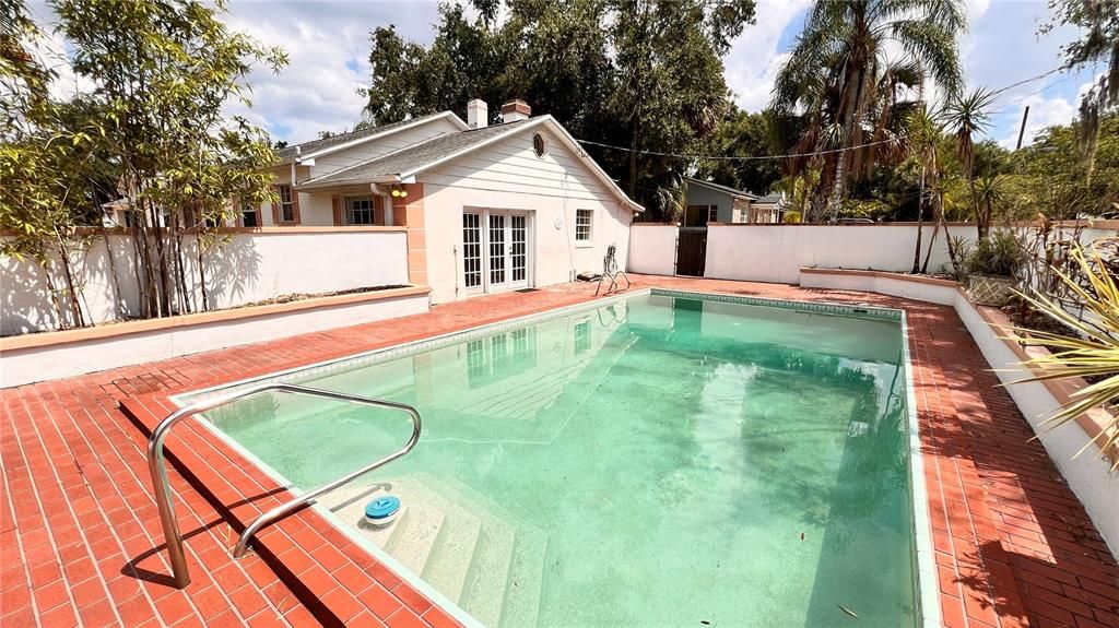 В аренду: $3,295 (3 спален, 2 ванн, 1747 Квадратных фут)