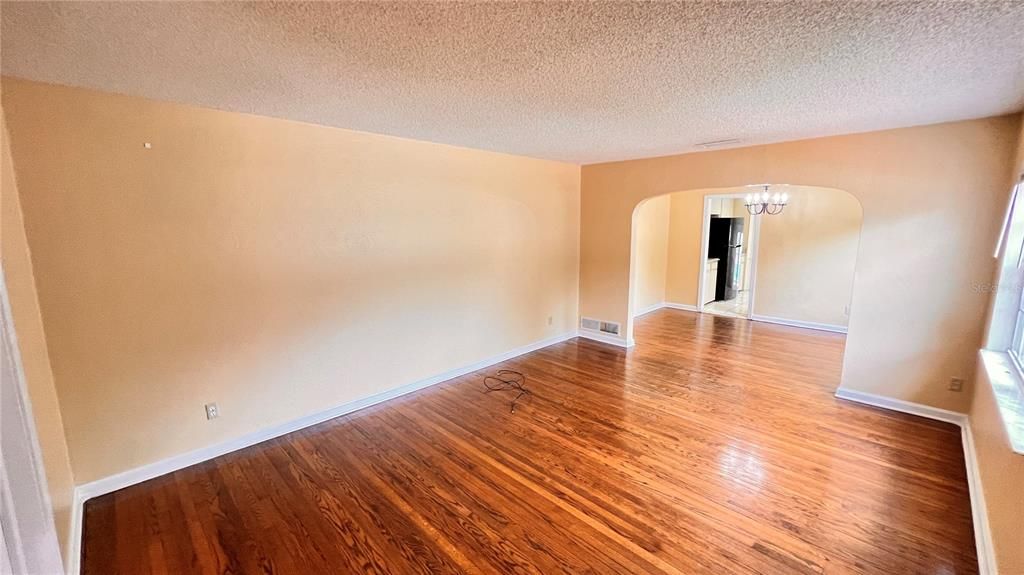 В аренду: $3,295 (3 спален, 2 ванн, 1747 Квадратных фут)