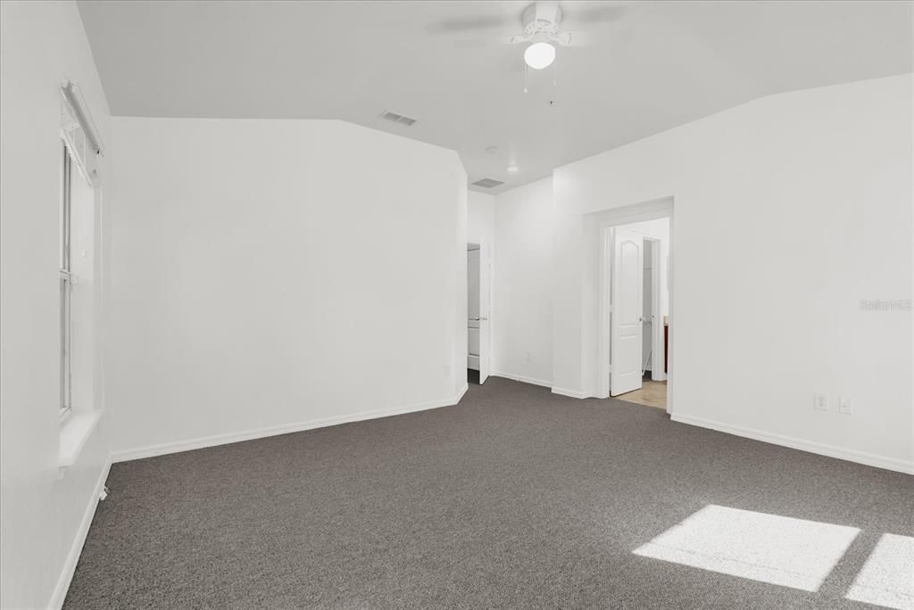 For Sale: $289,000 (3 beds, 2 baths, 1624 Square Feet)