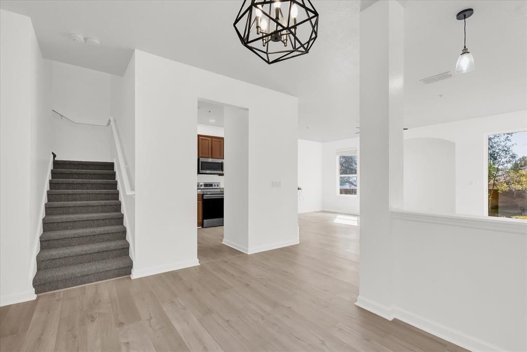 For Sale: $289,000 (3 beds, 2 baths, 1624 Square Feet)