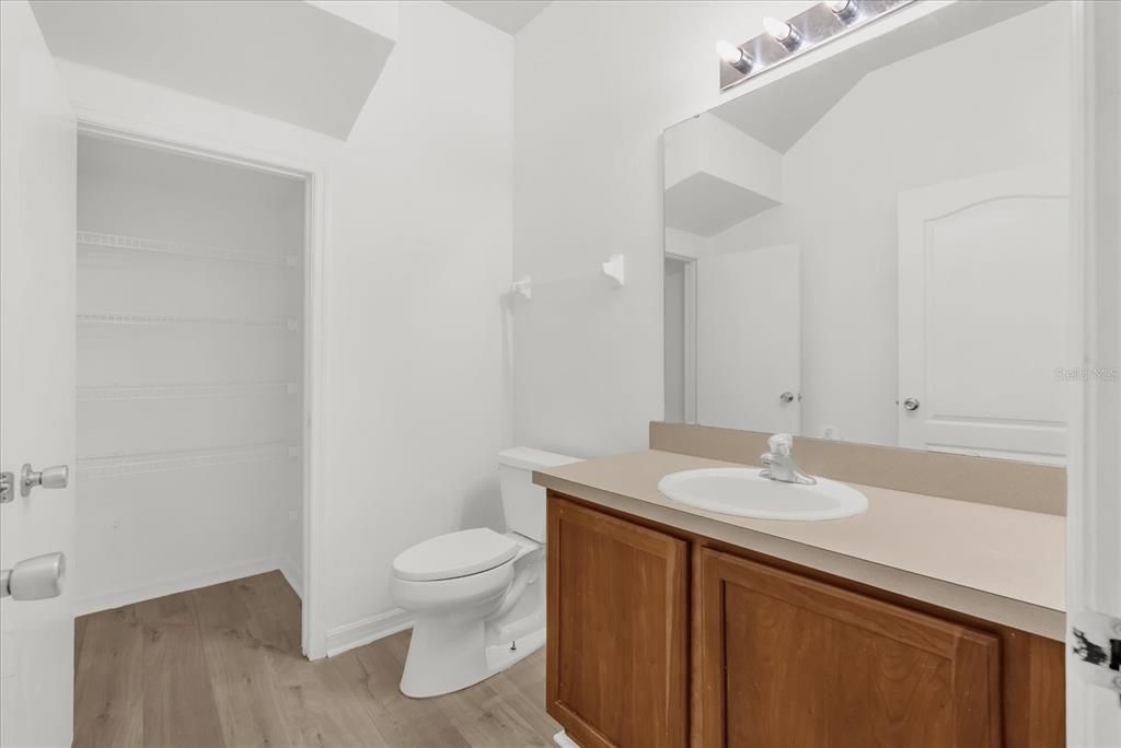 For Sale: $289,000 (3 beds, 2 baths, 1624 Square Feet)