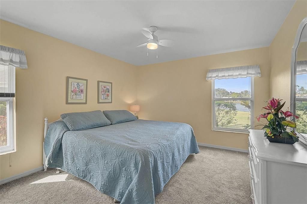 En Venta: $1,050,000 (3 camas, 3 baños, 2595 Pies cuadrados)