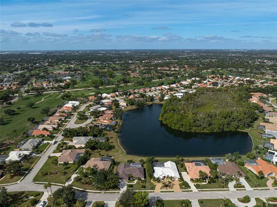 En Venta: $1,050,000 (3 camas, 3 baños, 2595 Pies cuadrados)