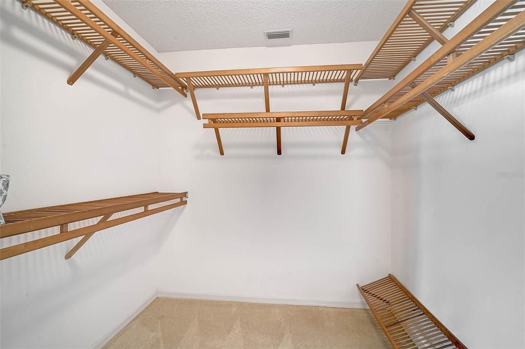 En Venta: $1,050,000 (3 camas, 3 baños, 2595 Pies cuadrados)