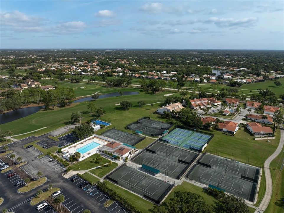 En Venta: $1,050,000 (3 camas, 3 baños, 2595 Pies cuadrados)