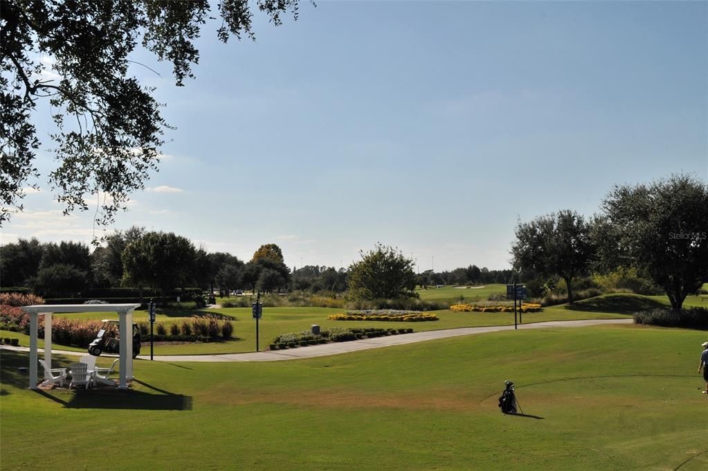 合同活跃: $949,000 (3 贝兹, 2 浴室, 1860 平方英尺)