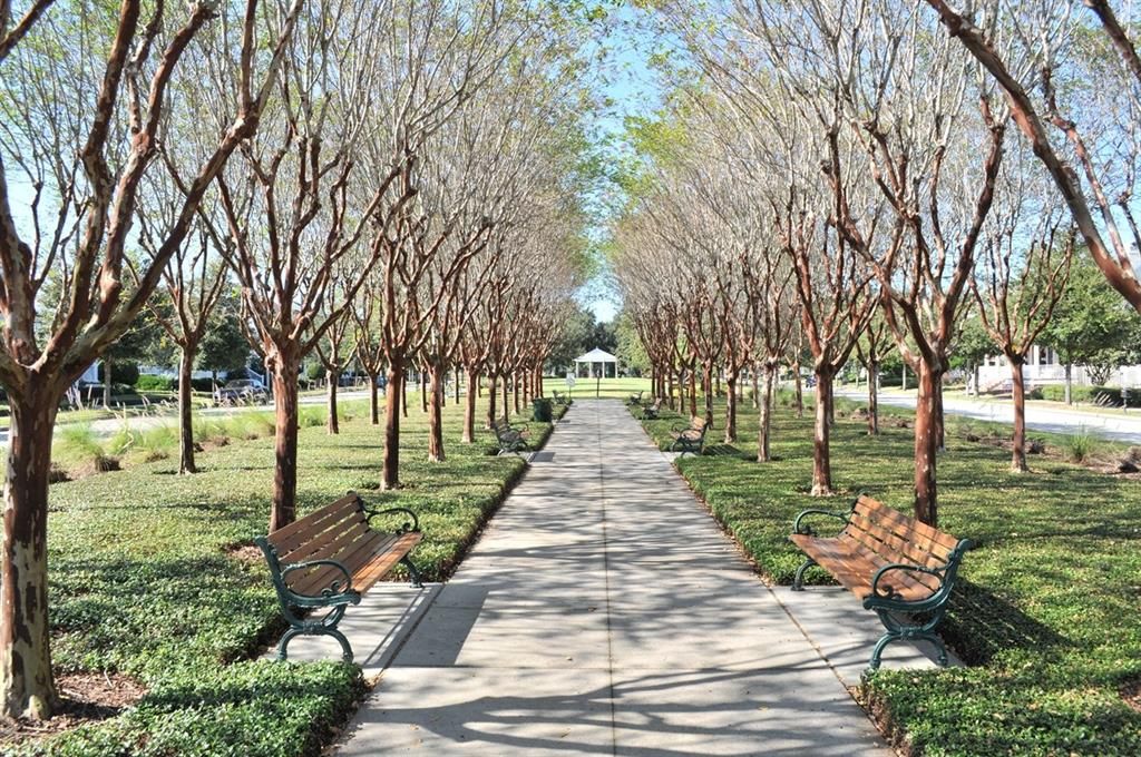 合同活跃: $949,000 (3 贝兹, 2 浴室, 1860 平方英尺)