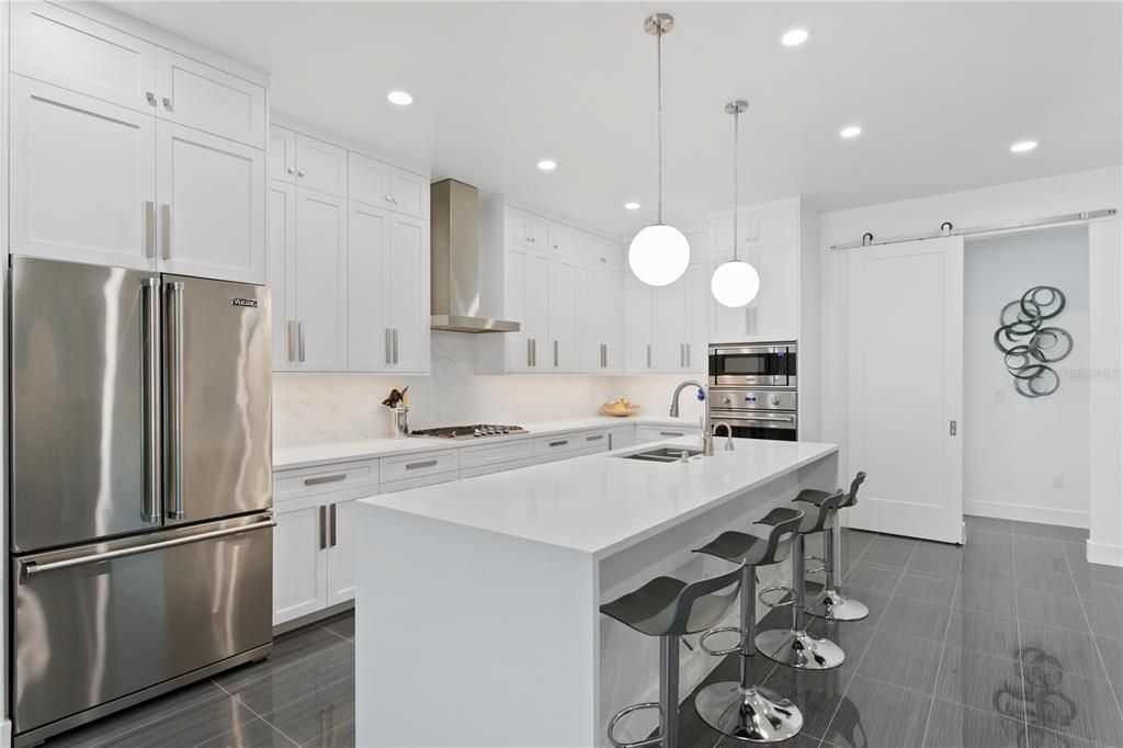 For Sale: $1,995,000 (4 beds, 3 baths, 3041 Square Feet)