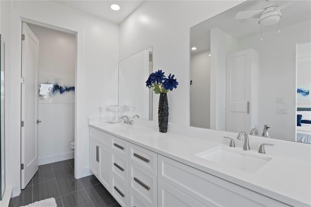 For Sale: $1,995,000 (4 beds, 3 baths, 3041 Square Feet)