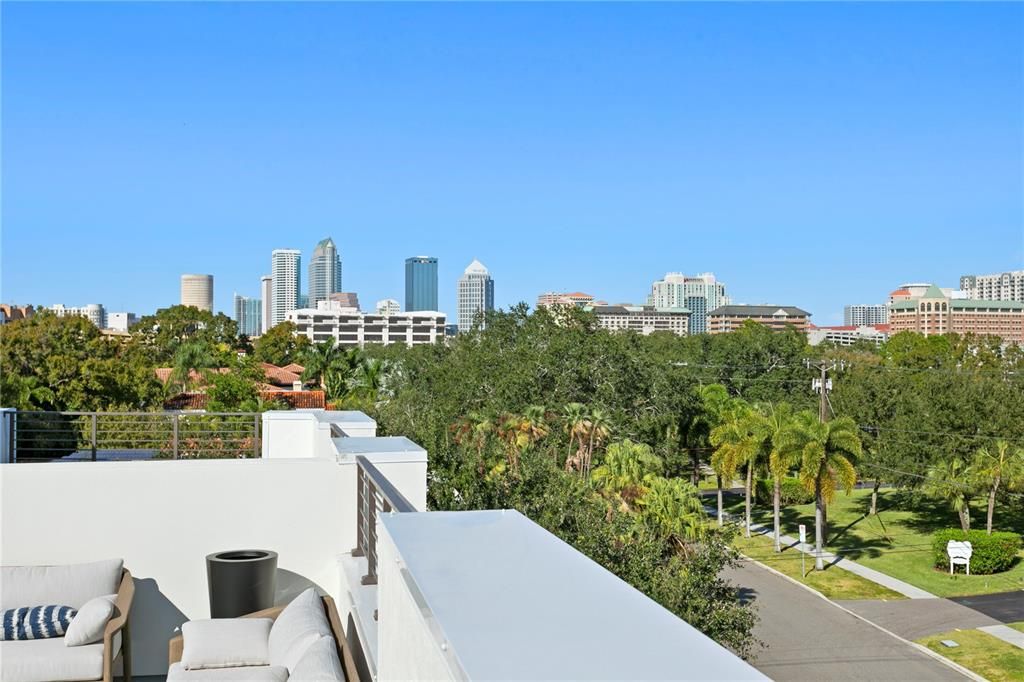 For Sale: $1,995,000 (4 beds, 3 baths, 3041 Square Feet)