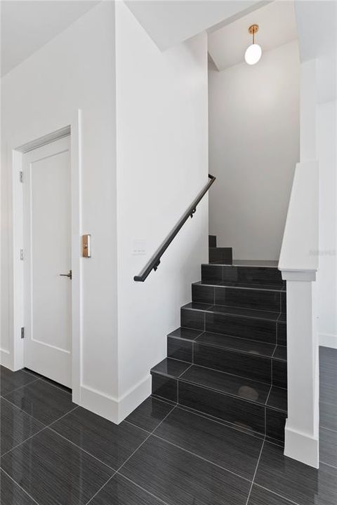 For Sale: $1,995,000 (4 beds, 3 baths, 3041 Square Feet)