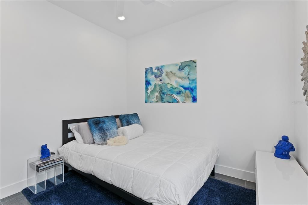 For Sale: $1,995,000 (4 beds, 3 baths, 3041 Square Feet)