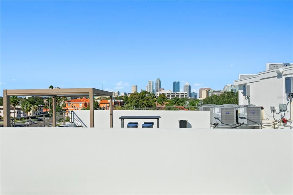 For Sale: $1,995,000 (4 beds, 3 baths, 3041 Square Feet)