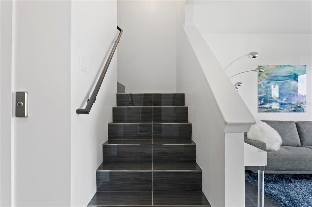 For Sale: $1,995,000 (4 beds, 3 baths, 3041 Square Feet)