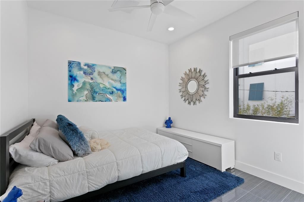 For Sale: $1,995,000 (4 beds, 3 baths, 3041 Square Feet)